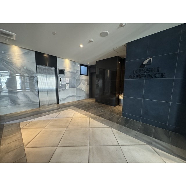 アドバンス西梅田フォルンの居間・リビング