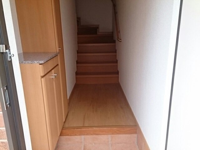 アスタ－ラビスタⅡの玄関