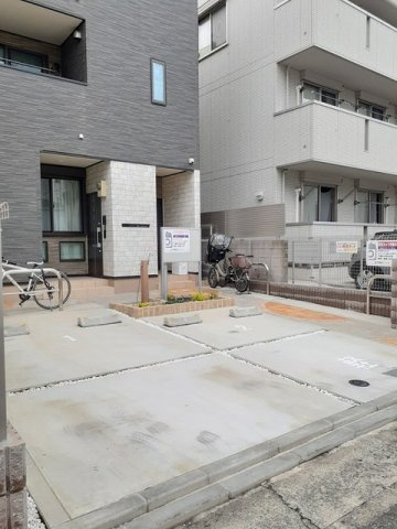 ヴィラ・コスタリカ２の駐車場