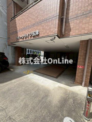 【エントランス】 | クイーンライフ玉津