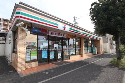 セブンイレブン横浜いずみ中央店まで500m