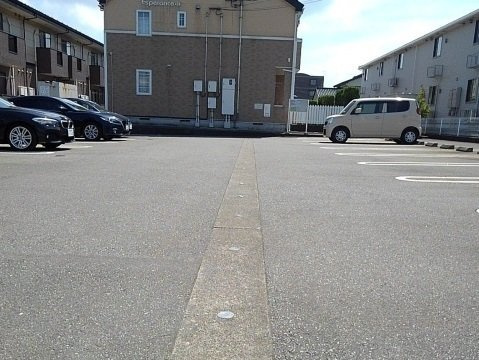 エスペランス・Ｋの駐車場|駐車場があります