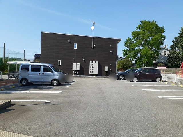 シャノワールの駐車場|駐車場に車を止められます