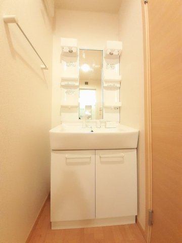 フルールⅣの洗面所|使いやすい洗面所です