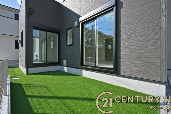 リナージュ鴨口町 ２号棟 ／新築一戸建の庭|■現地撮影写真■多用途に使用可能！広々としたお庭があります！