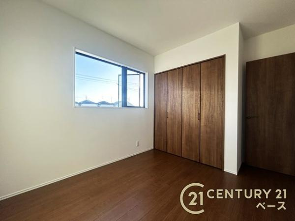 桜井市西之宮 ２号棟 ／新築一戸建の洋室|明るい雰囲気の洋室です！