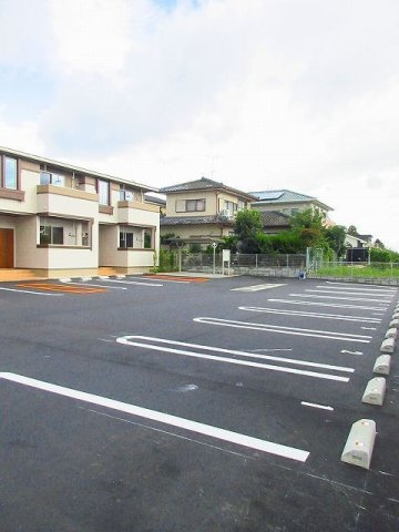 ラフレシールⅢＡの駐車場