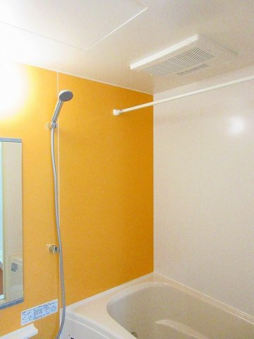 ラフレシールⅢＡの浴室