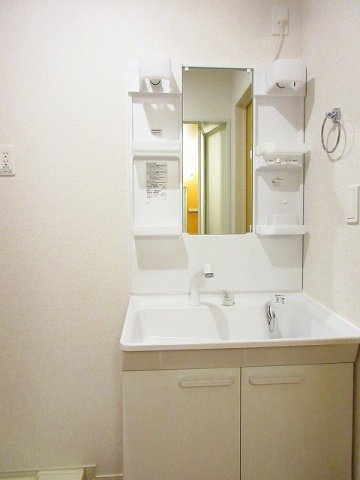 ラフレシールⅢＡの洗面所