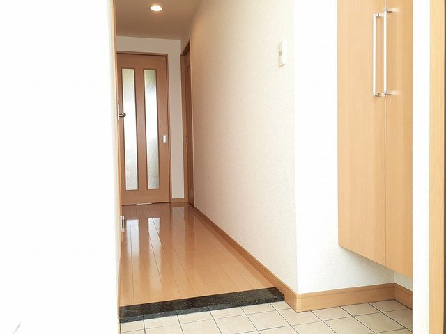 プレ・アビタシオン春日部Ⅱの玄関