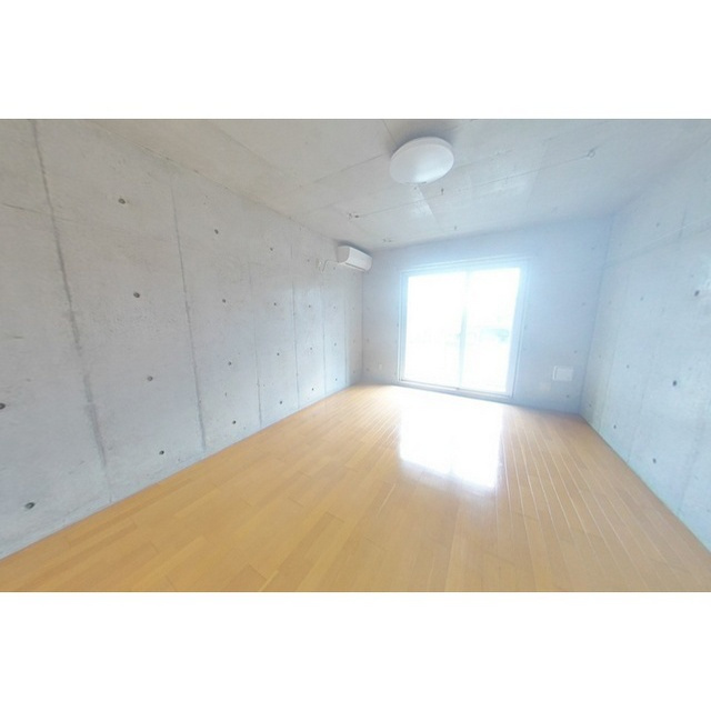 岐阜市南鶉４丁目のアパートの居間・リビング