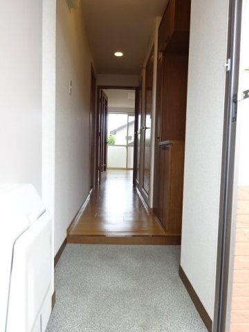 ファミール旭ケ丘Ⅱの玄関|きれいな玄関です