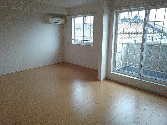 シンシアリー三笠Ⅰの居間・リビング|おしゃれなリビングです