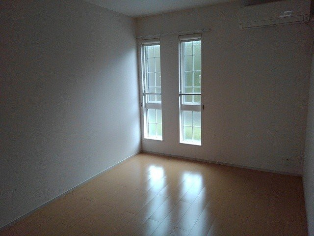 シンシアリー三笠Ⅰの内装|明るい色調の室内です