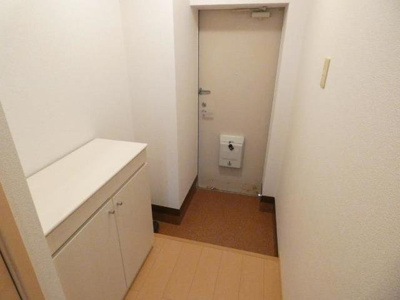 【玄関】 | ファミール旭ケ丘Ⅰ | シンプルで使いやすい玄関です