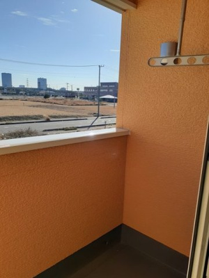 【バルコニー】 | アベニールカルミア | 暖かな日差しのふりそそぐバルコニー