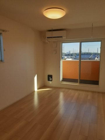 アベニールカルミアの居間・リビング|ゆったりとした居間です