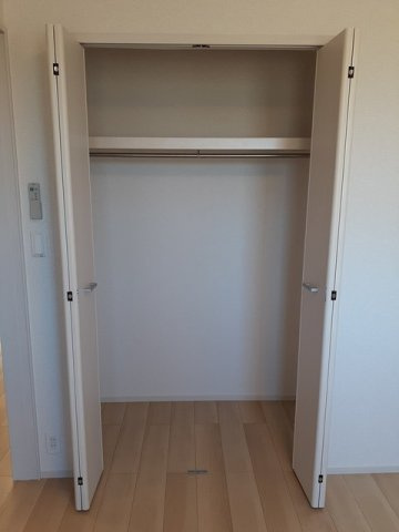 アベニールカルミアの収納|こまごまとしたものを収納できそうですね