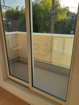 【バルコニー】 | ネオレジデンス | バルコニーからの眺めを楽しみながら食事をしませんか