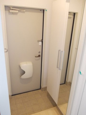 【玄関】 | グランファミーユⅠ | シンプルで使いやすい玄関です