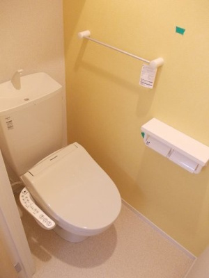 【トイレ】 | グランファミーユⅠ | ゆったりとした空間のトイレです