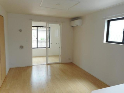 【居間・リビング】 | バーデンハイムネクストⅡ | おしゃれなリビングです