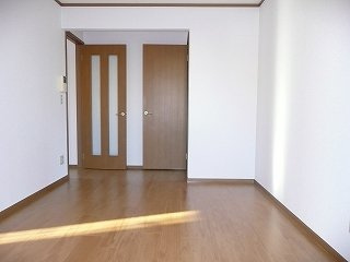 エレガンテ・Ｍ　Ⅱの居間・リビング|ゆったりとしたリビングです