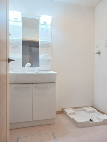 サンフィオーレ　Ｂの洗面所|忙しい朝には欠かせない洗面所です