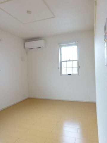 ヒルズの内装|内装は落ち着いています