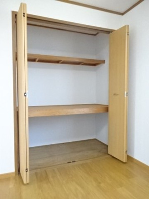 【収納】 | サンヴェールⅡ | たっぷりとした収納スペースです