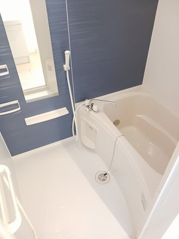 セイバリーヒルズの浴室|落ち着いた空間のお風呂です