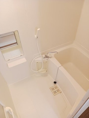 【浴室】 | アン・プレーヌＣ | ゆったり過ごせるお風呂です