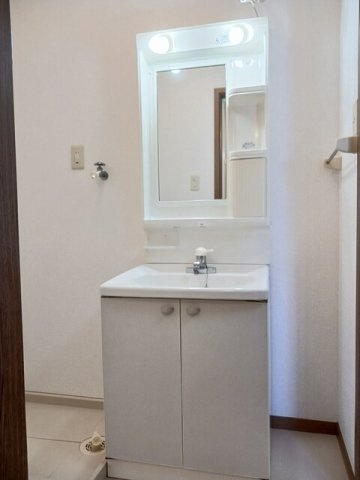 アン・プレーヌＣの洗面所|忙しい朝には欠かせない洗面所です