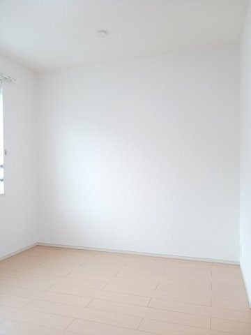 セカンドフルールＫＡＳＨＩＭＡの内装|明るい室内です