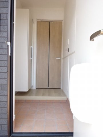 ＭＫハイツ　Ｂの玄関|シンプルで使いやすい玄関です