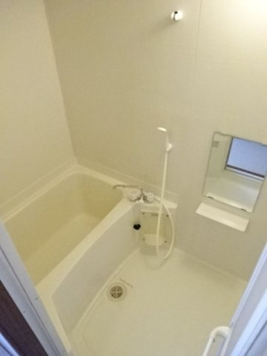 【浴室】 | アン・プレーヌＡ | コンパクトで使いやすいお風呂です