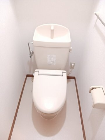 パルテールＡのトイレ|ゆったりとした空間のトイレです