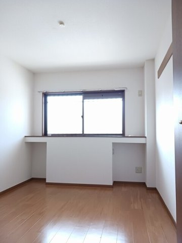 パルテールＡの内装|明るい色調の室内です