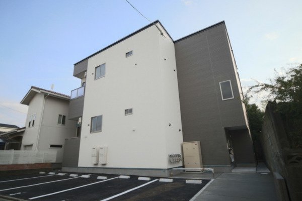 モアメゾン中央公園前