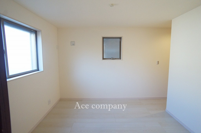 【子供部屋】 | 東大阪市永和3丁目　【1号棟/全2棟】 | 【1階：ストレージルーム約6.1帖】