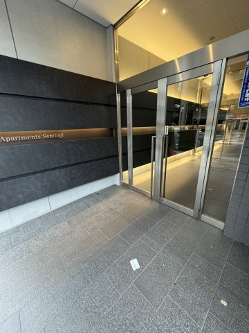 LaSante千駄木のエントランス