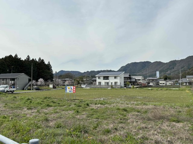 土地　極楽寺の外観