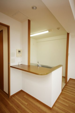 ブランドゥースのキッチン|別部屋同間取りのお写真となります。参考にご覧くださいませ。別部屋反転間取のお写真になります。参考にご覧くださいませ。