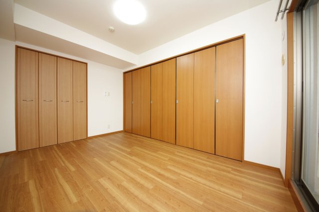 ブランドゥースの洋室|別部屋同間取りのお写真となります。参考にご覧くださいませ。別部屋反転間取のお写真になります。参考にご覧くださいませ。