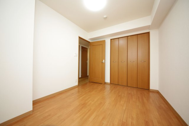 ブランドゥースの洋室|別部屋同間取りのお写真となります。参考にご覧くださいませ。別部屋反転間取のお写真になります。参考にご覧くださいませ。