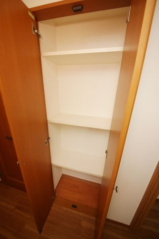 ブランドゥースの収納|別部屋同間取りのお写真となります。参考にご覧くださいませ。別部屋反転間取のお写真になります。参考にご覧くださいませ。