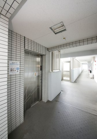 ブランドゥースのロビー