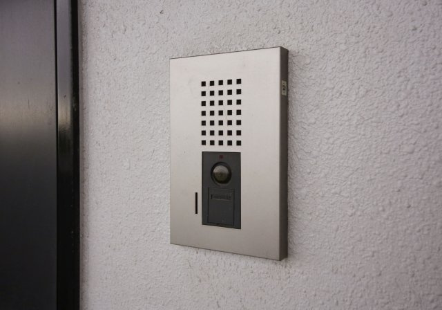 ブランドゥースのセキュリティ|別部屋同間取りのお写真となります。参考にご覧くださいませ。別部屋反転間取のお写真になります。参考にご覧くださいませ。