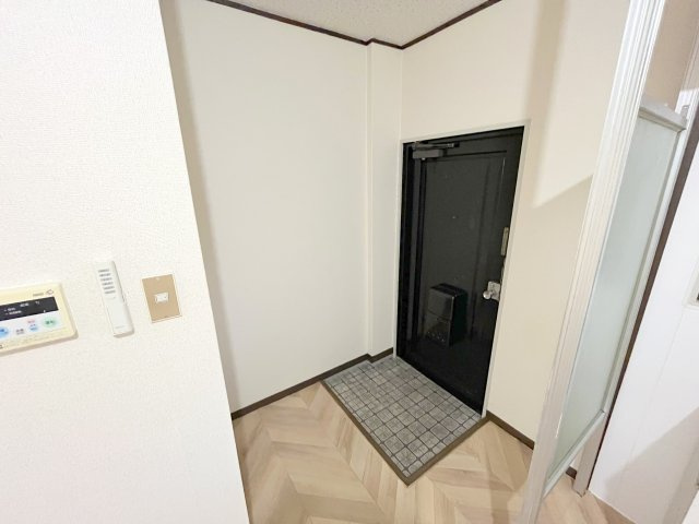 南生駒ハイツの玄関