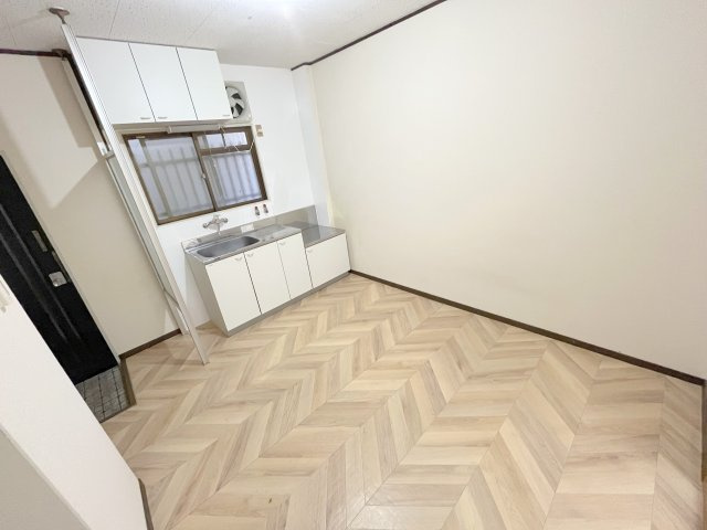 南生駒ハイツの居間・リビング